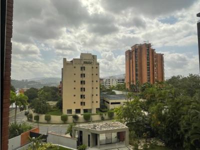 Apartamento en Alquiler Colinas de Valle Arriba 262m2, 262 mt2, 5 habitaciones