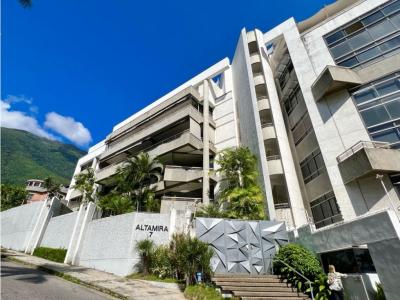 Apartamento en Alquiler ubicado en Altamira, Chacao - Caracas, 100 mt2, 3 habitaciones
