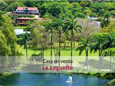 Casa en alquiler o venta en La Lagunita con amplios jardines y vistas, 750 mt2, 7 habitaciones