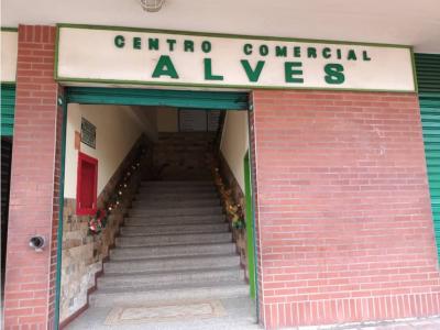 Local en Alquiler en Centro Comercial  Alves, Maracay, 60 mt2, 1 habitaciones