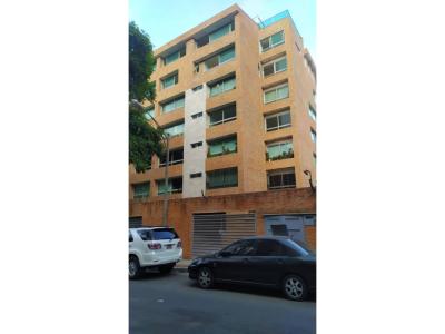 Apartamento Remodelado En Venta En Los Naranjos de Las Mercedes, 150 mt2, 3 habitaciones