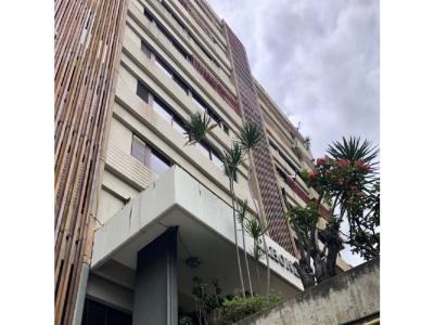 SUPER BIEN DISTRIBUIDO APARTAMENTO EN LA TAHONA, 102 mt2, 3 habitaciones