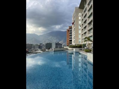 Venta de Excelente Apartamento en Lomas De Las Mercedes, 187 mt2, 4 habitaciones