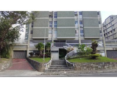 Apartamento en venta de 245m2 en Cumbres de Curumo Baruta Caracas, 245 mt2, 5 habitaciones