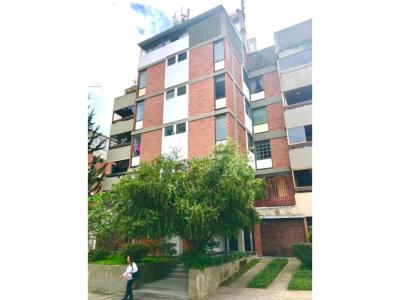 Venta de Apartamento en Cumbres de Curumo, 142 mt2, 3 habitaciones