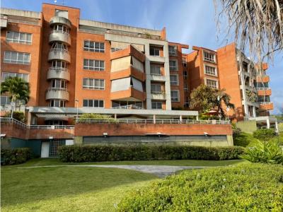 Vendo apartamento con hermosa vista en Colinas de Valle Arriba, 250 mt2, 4 habitaciones