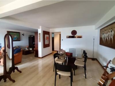 Se vende apartamento en Los Samanes 4H/ 3B/ 2PE   (MR), 180 mt2, 4 habitaciones