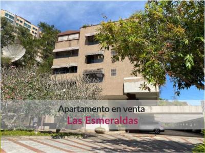 Baja de precio!!  Apartamento en venta con  vista en Las Esmeraldas, 335 mt2, 6 habitaciones