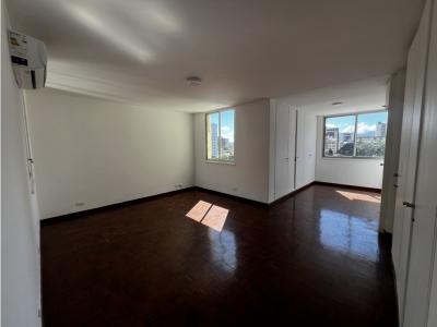 Ofrezco apartamento actualizado en VENTA - La Castellana - $235.000, 288 mt2, 5 habitaciones