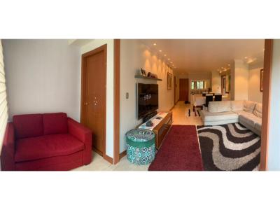 Venta de Bello Apartamento en Campo Alegre, 122 mt2, 3 habitaciones