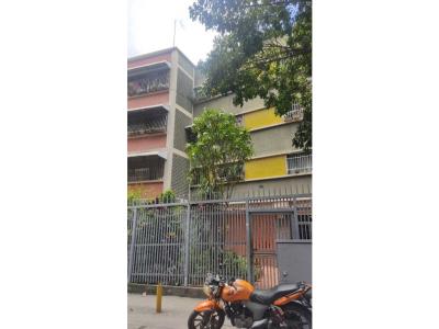 EXCELENTE APARTAMENTO EN VENTA AV ANDRES BELLO, MARIPEREZ, 87 mt2, 3 habitaciones
