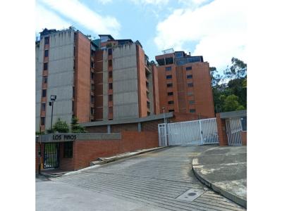 Apartamento en venta remodelado Res Los Pinos 87m2 Llano alto Carrizal, 87 mt2, 3 habitaciones
