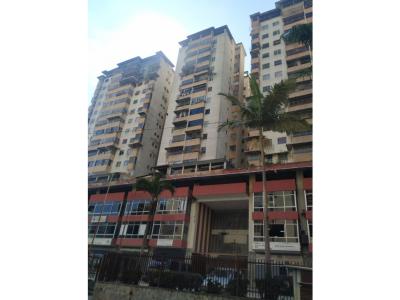 Apto Amplio y Remodelado en Residencias Caracas Los Teques, 127 mt2, 4 habitaciones
