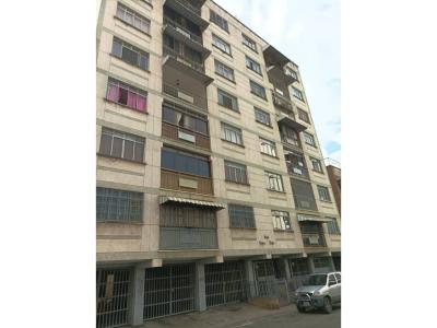 Apartamento en venta Res Campo Alegre centro Los Teques, 85 mt2, 3 habitaciones