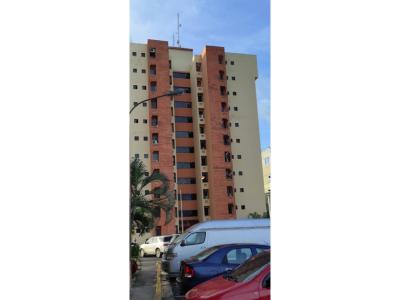 En venta Bello Apartamento en  Los Guayos, 76 mt2, 3 habitaciones