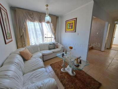 Lissett Peña vende Apartamento El Portal de San Luis Valencia 24-13071, 138 mt2, 3 habitaciones