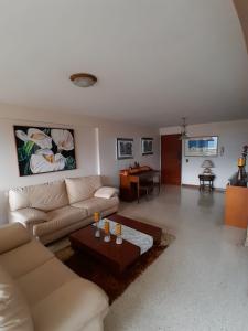 Apartamento en Colinas de Santa Monica, 109 mt2, 3 habitaciones