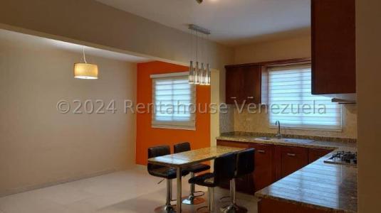 24-21117 VENTA DE APARTAMENTO EN VERITAS ...KAREMBERNAL, 53 mt2, 1 habitaciones