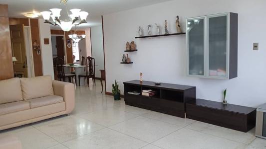 Apartamento en Venta en Urbanización Los Palos Grandes Sector Guadarrama Chacao Miranda Caracas Mc, 148 mt2, 3 habitaciones