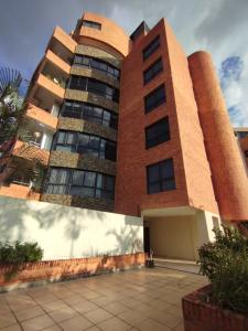 Apartamento en Res. Sorrento, Trigaleña, Valencia. ATA-1459