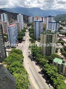 Cómodo y Grande Apartamento en Caracas El Valle / Los Jardines, 97 mt2, 4 habitaciones