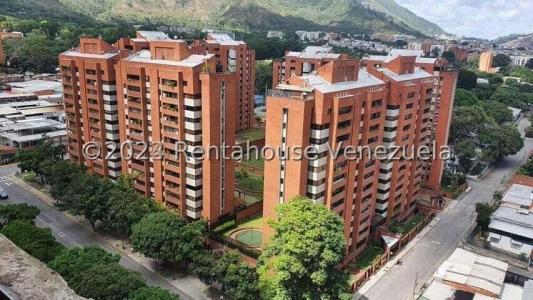 Alquiler de Apartamento en Los Dos Caminos  #24-18098, 170 mt2, 3 habitaciones