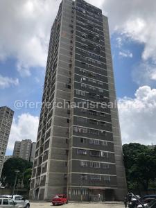 Apartamento El Valle Los Jardines Caracas, 78 mt2, 3 habitaciones