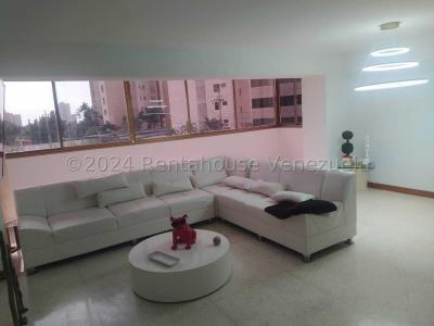 APARTAMENTO EN VENTA  EN LA LAGO EN MARACAIBO ---JACQUELINE BELLO, 128 mt2, 3 habitaciones