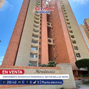 Apartamento de 4 habitaciones en Edificio Montecelo, 252 mt2, 5 habitaciones