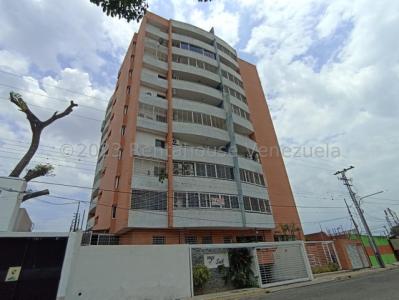 Apartamento en Venta en Urb. Los Caobos-Cod. 23-28588-José Viloria., 113 mt2, 3 habitaciones