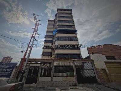 Apartamento en Venta Urb. El Centro Maracay 24-17407, 227 mt2, 4 habitaciones