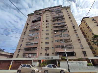 Apartamento en Venta en Urb. El Centro-Cod. 24-287-José Viloria., 130 mt2, 4 habitaciones