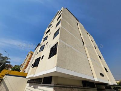 Apartamento en Venta en Urb. La Soledad-Cod. 24-21224-José Viloria., 96 mt2, 3 habitaciones