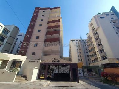 Apartamento en Venta en Urbanización El Bosque  24-18464 mvs, 352 mt2, 3 habitaciones