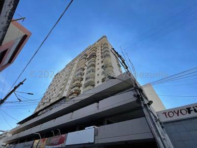 Apartamento en Venta en Centro de Maracay 24-18814 , 172 mt2, 4 habitaciones