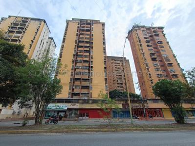 Apartamento urb. el Centro Maracay  24-25323, 92 mt2, 3 habitaciones