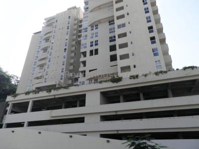 Apartamento en venta ubicado en el Rincon Naguanagua Carabobo Venezuela Cod 23-17489, 110 mt2, 3 habitaciones