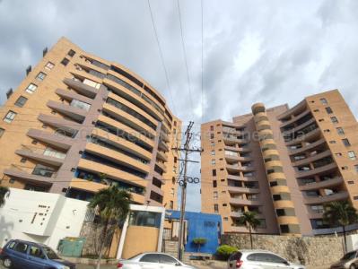 24-10443 Vende acogedor apartamento amoblado en Jardines de Mañongo Naguanagua, 82 mt2, 2 habitaciones