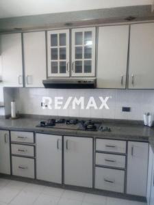 Vendo Apartamento en Puerto la Cruz Código: 220775, 3 habitaciones