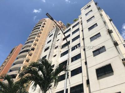 Apartamento en venta ubicado en las Chimeneas Valencia Carabobo Venezuela Cod 24-18233, 500 mt2, 5 habitaciones