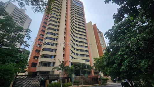 Apartamento en venta ubicado en las Chimeneas Valencia Carabobo Venezuela Cod 24-9213, 195 mt2, 4 habitaciones