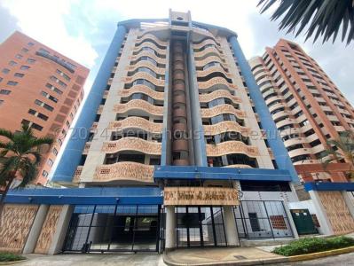 Apartamento en venta ubicado en excelente zona de alta revalorizacion Valencia Carabobo Venezuela Co, 95 mt2, 3 habitaciones