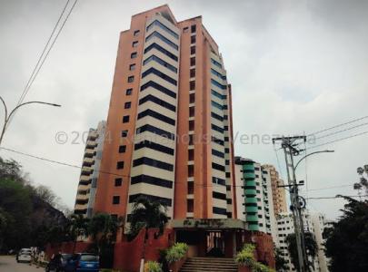 Apartamento en venta ubicado en las Chimeneas Valencia Carabobo Venezuela Cod 24-24487, 160 mt2, 4 habitaciones