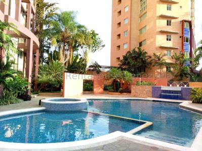 Apartamento en venta ubicado en las Chimeneas Valencia Carabobo Venezuela Cod 24-27477, 103 mt2, 3 habitaciones