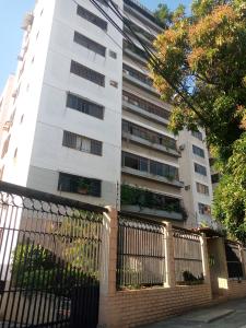 Venta de apto. En prebo, 157 mt2, 3 habitaciones