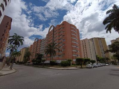 SAMIR TROSEL VENDE AMPLIO APARTAMENTO EN URBANIZACION PREBO RESIDENCIAS MADRID VALENCIA CARABOBO, 157 mt2, 4 habitaciones