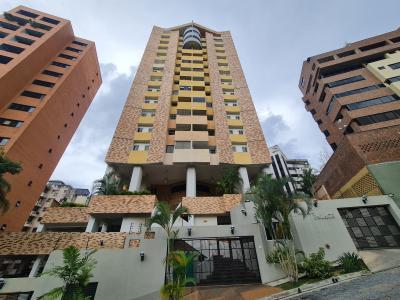 Apartamento en Venta Res Royal Palace Urbanizacion El Parral, 125 mt2, 3 habitaciones