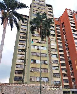 Venta Apartamento Resid. Kastor, Urb. Chaguaramal, 102 mt2, 3 habitaciones