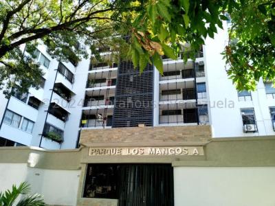 Comodo Apartamento en venta en Sabana Larga Valencia Carabobo  2420032 P, 119 mt2, 4 habitaciones