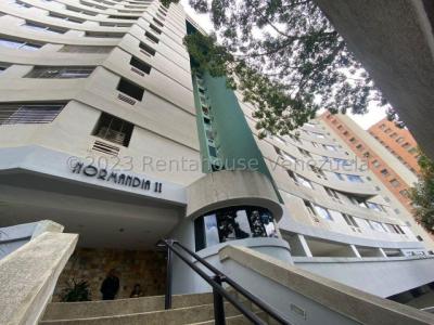 Joselyn Vargas vende amplio apartamento en EL PARRAL VALENCIA, 103 mt2, 3 habitaciones